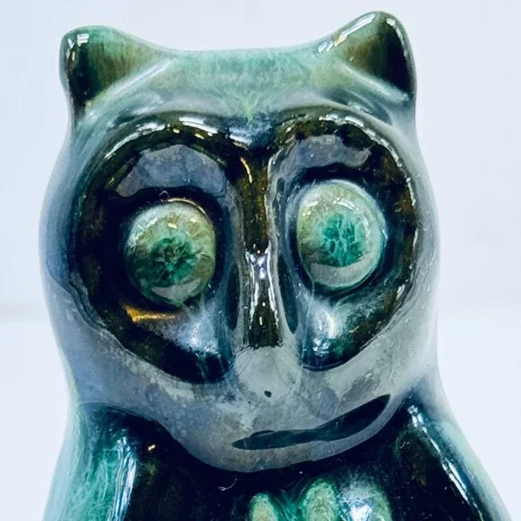 Vintage Small Blue Mountain Owl Ceramic Figurine Glazed Blue and Black - Picture 4 of 5